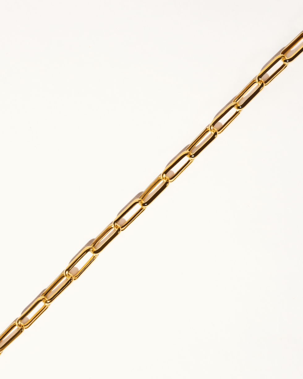 Paperclip Chain Necklace, Sleek Chain Necklace, 22k, Solid Gold Necklace, 916 Gold Necklace, 22k Gold Necklace,22k Gold Jewellery, 22k Solid Gold, 916 Solid Gold, 22k Gold Chain, 916 Gold Chain, Solid Gold Jewellery, Minimalist Gold Jewellery